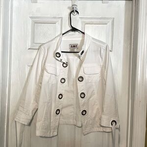 Cute jacket! Ribbons and all cotton.
